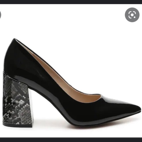 Mix No. 6 Shoes - ⭐️SOLD - NWOT Mix No.6 Women’s Pointed Toe Snake Print Block Heels - size 9